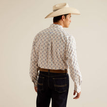 Load image into Gallery viewer, Ariat Mens Oatmeal Wrinkle Free Remington Classic Fit Shirt.