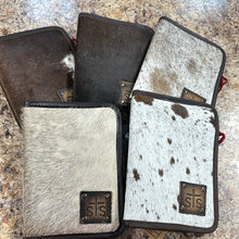 Load image into Gallery viewer, Cowhide Magnetic Wallet.