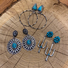 Load image into Gallery viewer, Turquoise and Silver Earrings