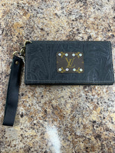 Load image into Gallery viewer, LV Trifold Wristlet Wallet