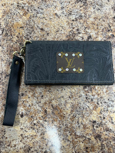 LV Trifold Wristlet Wallet