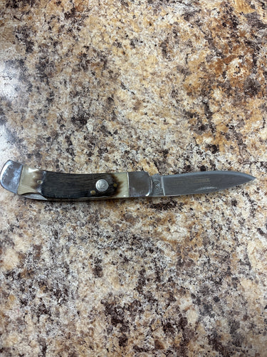 Whiskey Bent Ram Horn Lock Knife.