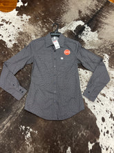 Load image into Gallery viewer, Women’s Cinch Circle Print LS Button Up