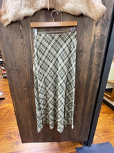 Load image into Gallery viewer, Woven Plaid Black/Green Long Skirt With Elastic Waistband