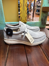 Load image into Gallery viewer, Men’s Grey Corduroy Hilos