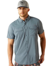 Load image into Gallery viewer, Ariat Men's VentTEK Outbound Fitted Button Down Shirt.
