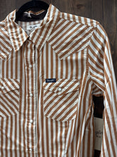 Load image into Gallery viewer, Wrangler Women’s Stripe Tan Pearl Snap Shirt