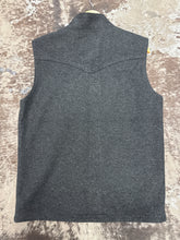 Load image into Gallery viewer, Men’s Cinch Black Vest