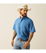 Load image into Gallery viewer, Ariat Mens Sapphire Venttek Short Sleeve Shirt.