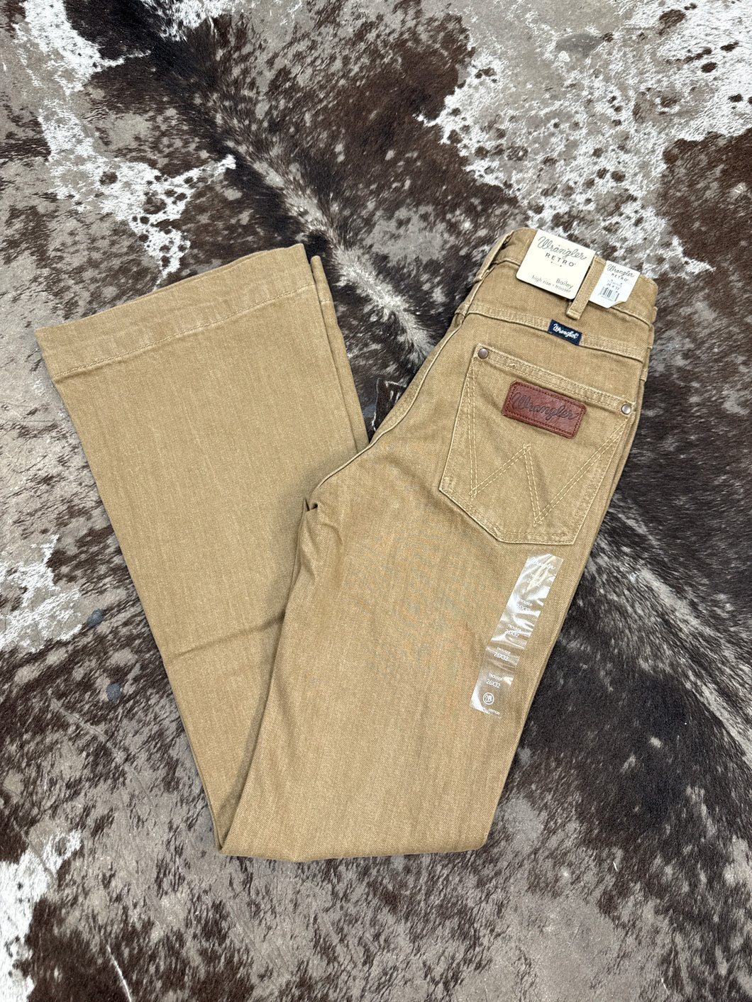 Women’s Wrangler Retro Khaki High Rise Trouser