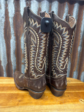 Load image into Gallery viewer, Circle G Ladies Brown Embroidered Boot