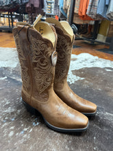 Load image into Gallery viewer, Women’s Ariat Round Up Square Toe Boot