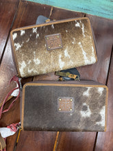 Load image into Gallery viewer, STS Cowhide Kacy Organizer