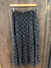 Load image into Gallery viewer, Floral Tiered Midi Skirt