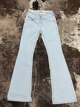 Load image into Gallery viewer, Woman’s Ariat June Flair Jeans
