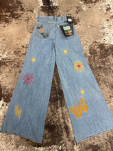 Load image into Gallery viewer, Women’s Wrangler X Lainey Wilson Wide Leg Embroidered Jean