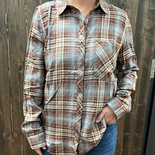 Load image into Gallery viewer, Blake Flannel Top.