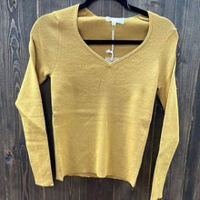 Load image into Gallery viewer, Slim Fit V-Neck Long Sleeve Sweater Top.