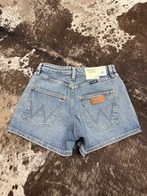 Load image into Gallery viewer, Women’s Wrangler Retro Mae Mid-rise Shorts