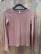 Load image into Gallery viewer, Women’s Round Neck Fitted Ribbed Nit Top
