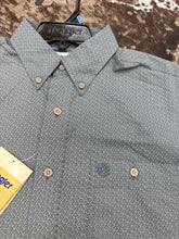 Load image into Gallery viewer, Men’s Wrangler Grey LS Button Up