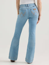 Load image into Gallery viewer, Wrangler Women’s Retro Mae Mid-Rise Trouser.