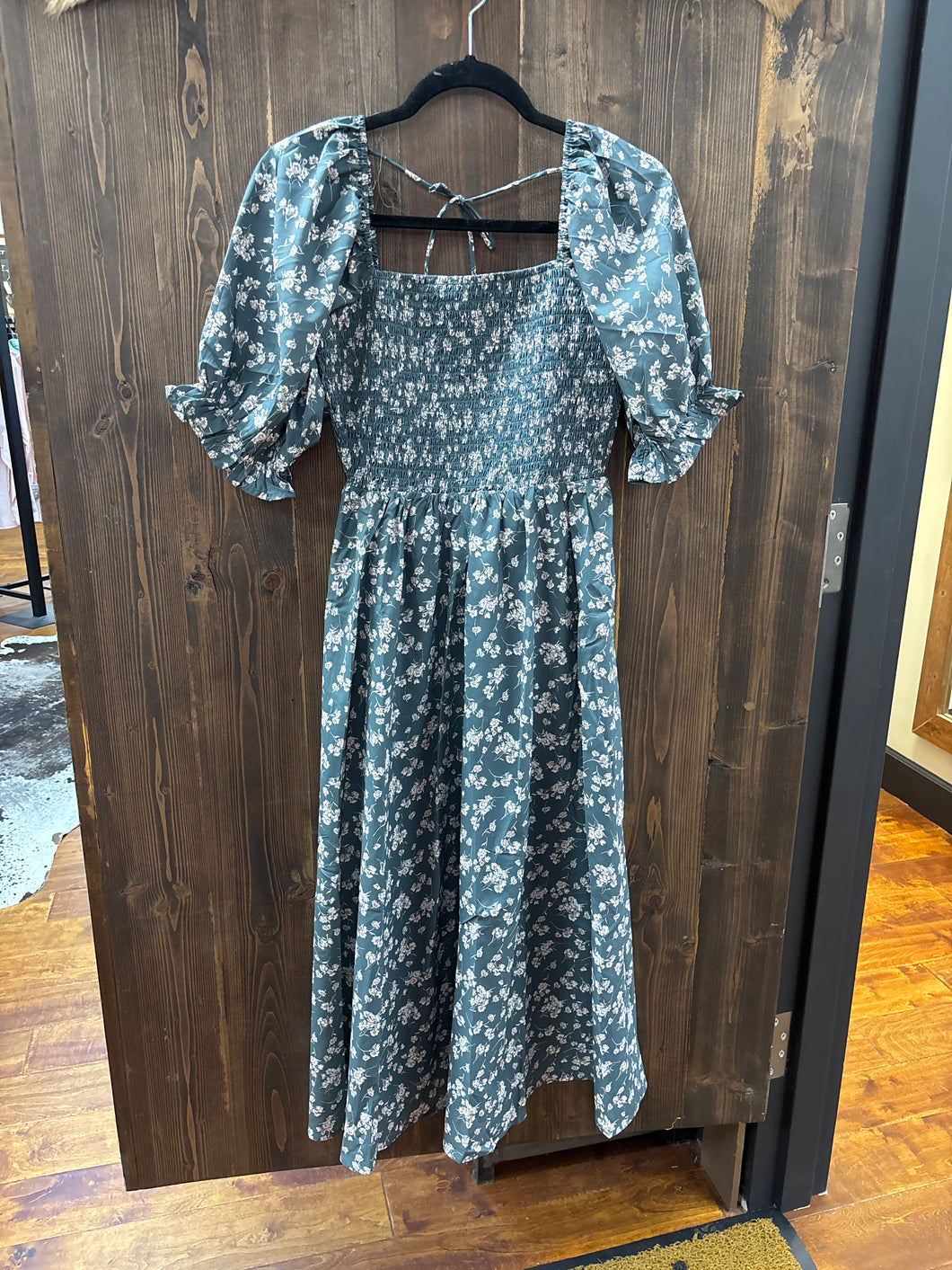 Teal Green/Cream Floral Puff Sleeve Midi Dress.