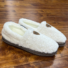 Load image into Gallery viewer, Women’s Ariat Snuggle Slipper