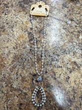 Load image into Gallery viewer, Pearl Bead Necklace