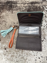 Load image into Gallery viewer, Women’s Ariat Lorelel Clutch