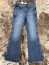 Load image into Gallery viewer, Wrangler Retro Bailey High Rise Flare