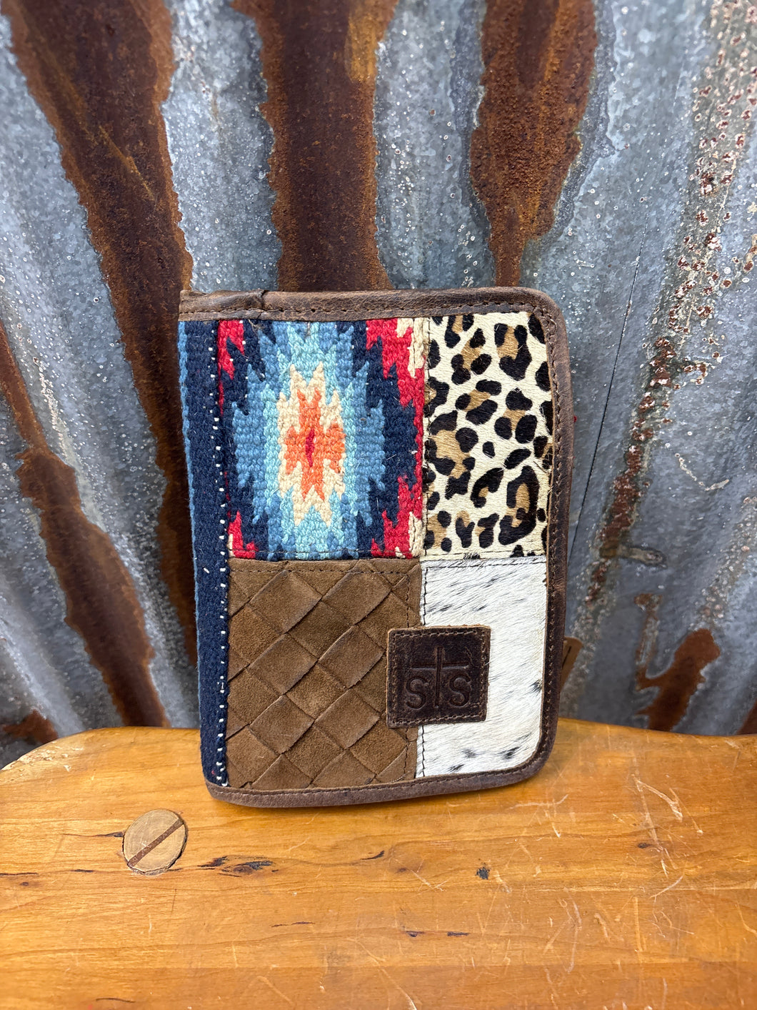 STS Women’s Magnetic Wallet