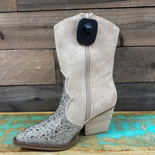 Load image into Gallery viewer, Womens Lux Taupe Boots.