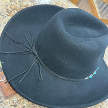 Load image into Gallery viewer, Outback Trading Black Silverton Hat.
