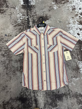 Load image into Gallery viewer, Men’s Ariat Retro Fitted Short Sleeve Button up