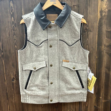 Load image into Gallery viewer, Heather Holbrook Vest