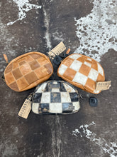 Load image into Gallery viewer, BedStu Abundance Clutch