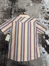 Load image into Gallery viewer, Men’s Ariat Retro Fitted Short Sleeve Button up