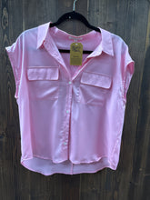 Load image into Gallery viewer, Sleeveless Button Up Shirt.