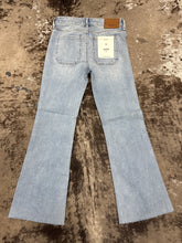 Load image into Gallery viewer, Womens Hidden Light Cropped Flare Jean