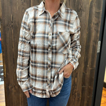Load image into Gallery viewer, Blake Flannel Top.
