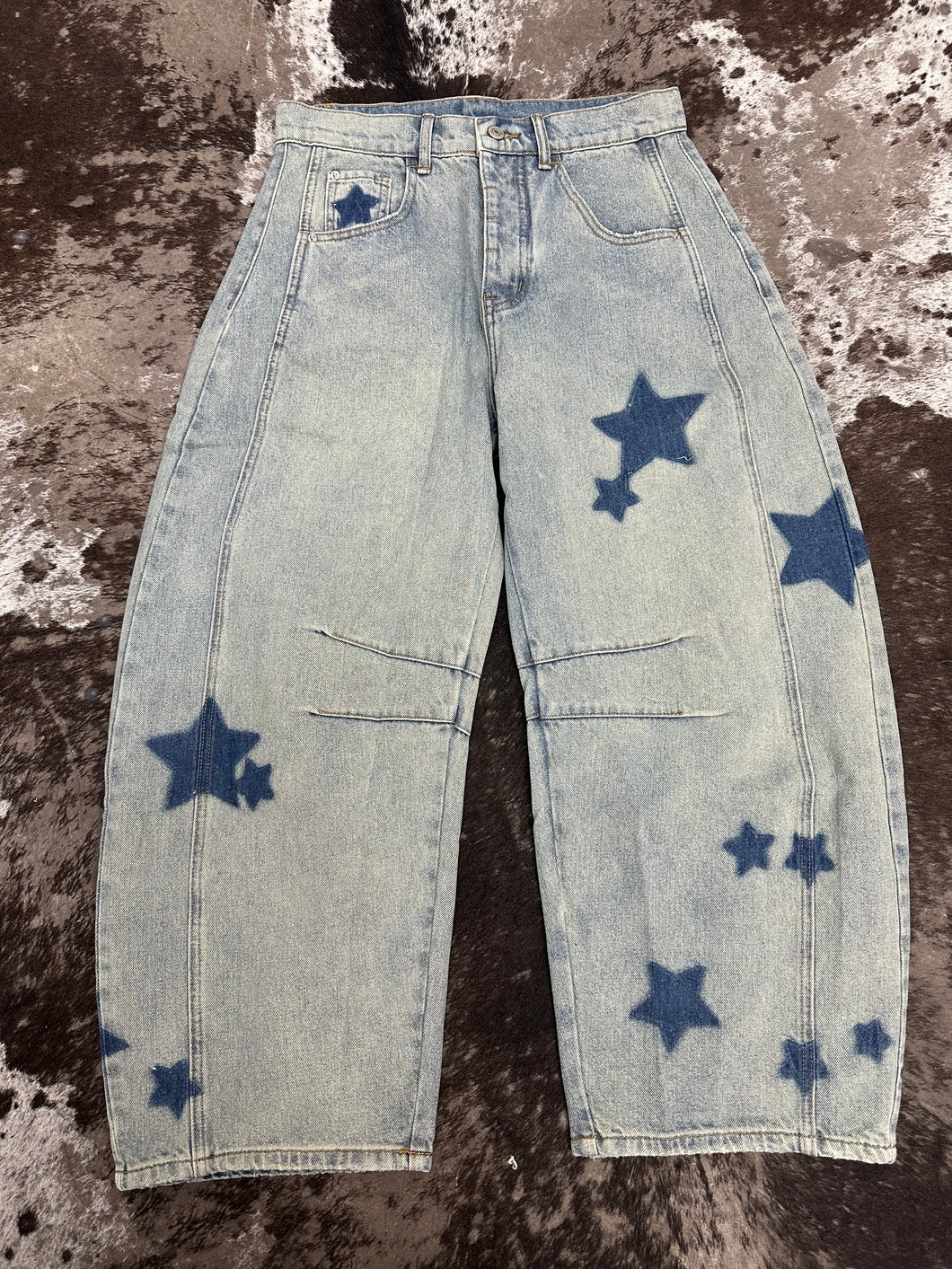 Star Printed Barrel Jeans.