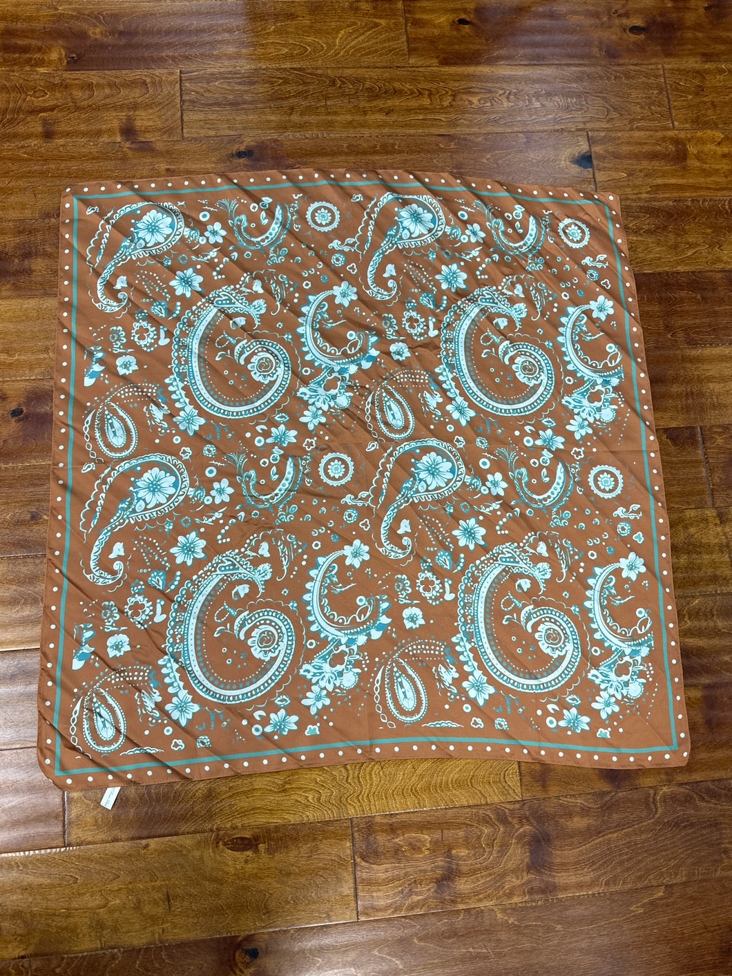 Tan/Light Green Silk Wildrag.