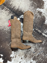 Load image into Gallery viewer, Hyer Women's Kinsley Boot