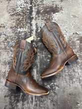 Load image into Gallery viewer, Men’s Roper Out Of Sight Brown Square Toe Boot