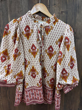 Load image into Gallery viewer, Women’s Rust Abstract Blouse