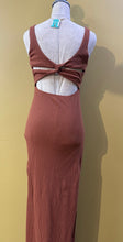 Load image into Gallery viewer, Rust Tight Dress with Back Design and Slits.