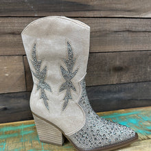 Load image into Gallery viewer, Womens Lux Taupe Boots.