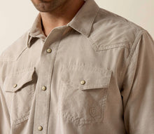 Load image into Gallery viewer, Men’s Ariat Retro Handorf Corduroy Fitted Button Up