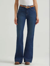 Load image into Gallery viewer, Women’s Wrangler Bespoke Trouser Brooklyn Jeans